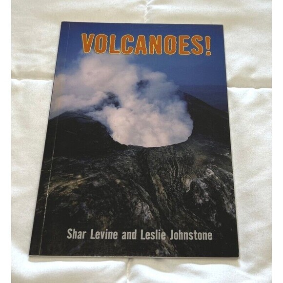Mud Puddle Other - Volcanoes! by Leslie Johnstone and Shar Levine Paperback Very Good